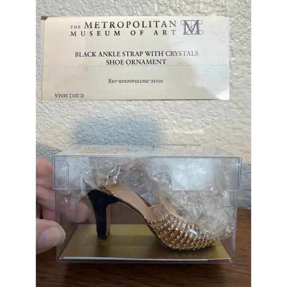 The Met Museum Shoe Ornaments – Set of 5 – High Heel Christmas Décor - Picture 6 of 6